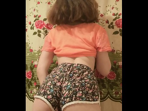 ❤️ Nena jove sexy despullant-se els pantalons curts davant la càmera ❤️ Vídeo de sexe a nosaltres ca.xsexshop.ru