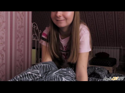 ❤️ Blondie xucla profundament la seva millor amiga i es fa semen a la boca ❤️ Vídeo de sexe a nosaltres ca.xsexshop.ru