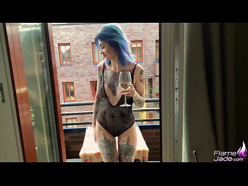 ❤️ Una noia tremenda xuclant amb un glop i follant apassionadament sota el cel obert ❤️ Vídeo de sexe a nosaltres ca.xsexshop.ru